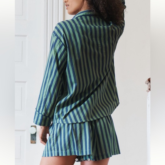 NWT THE GREAT sleep pajama shirt and smocked pajama shorts in seaside strips - Picture 4 of 10